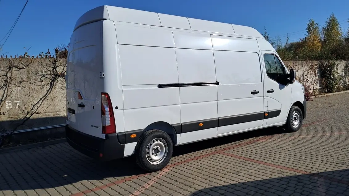 Renault Master-3